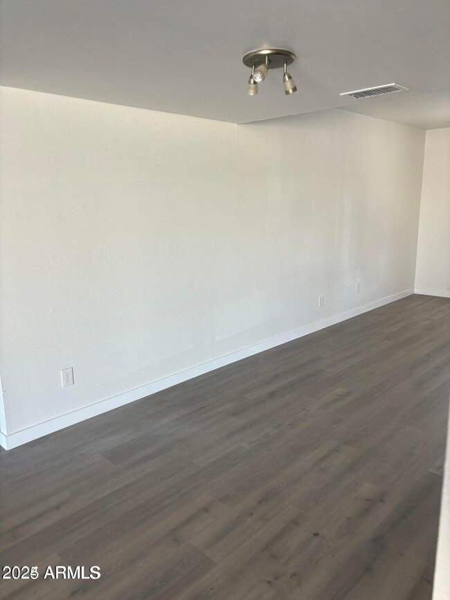 Building Photo - 3903 S Juniper St