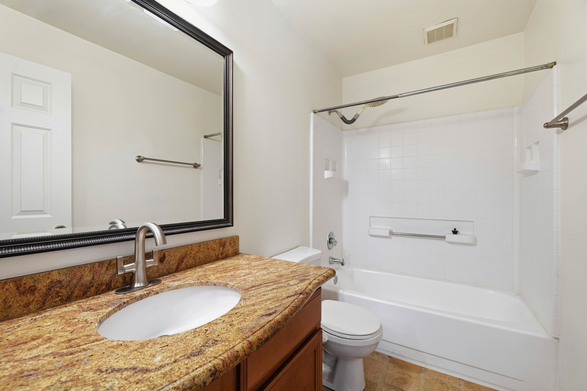 Building Photo - 523 Woodside Oaks