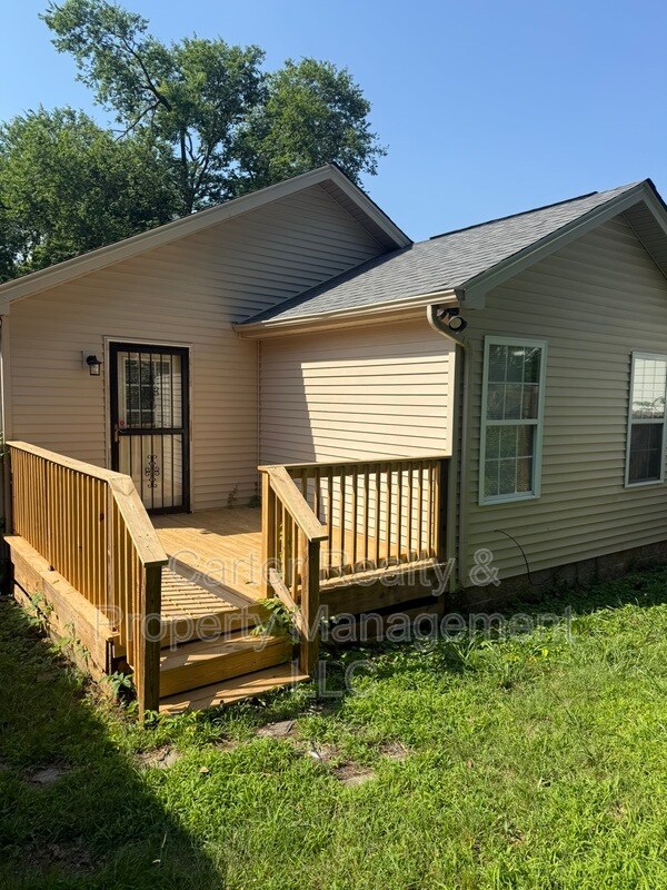 Building Photo - 1812 Glade St