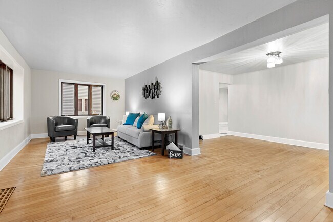 Living Room and Dinning Room Areas - 1126 Grant St