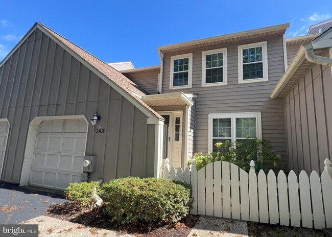 Building Photo - 243 Copper Beech Dr