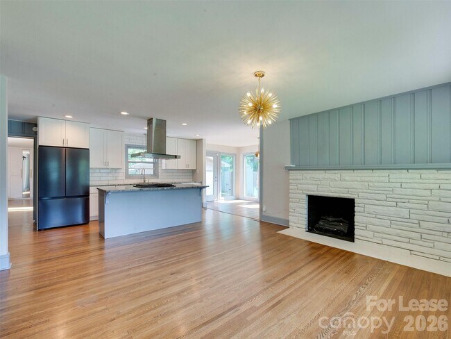 Building Photo - 3921 Sheffield Dr