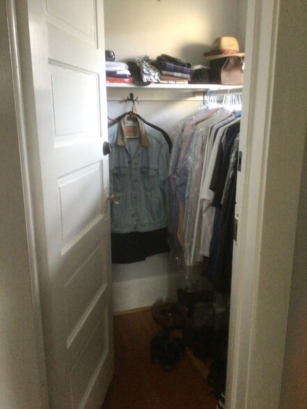 Building Photo - 1615 SE 37th Ave