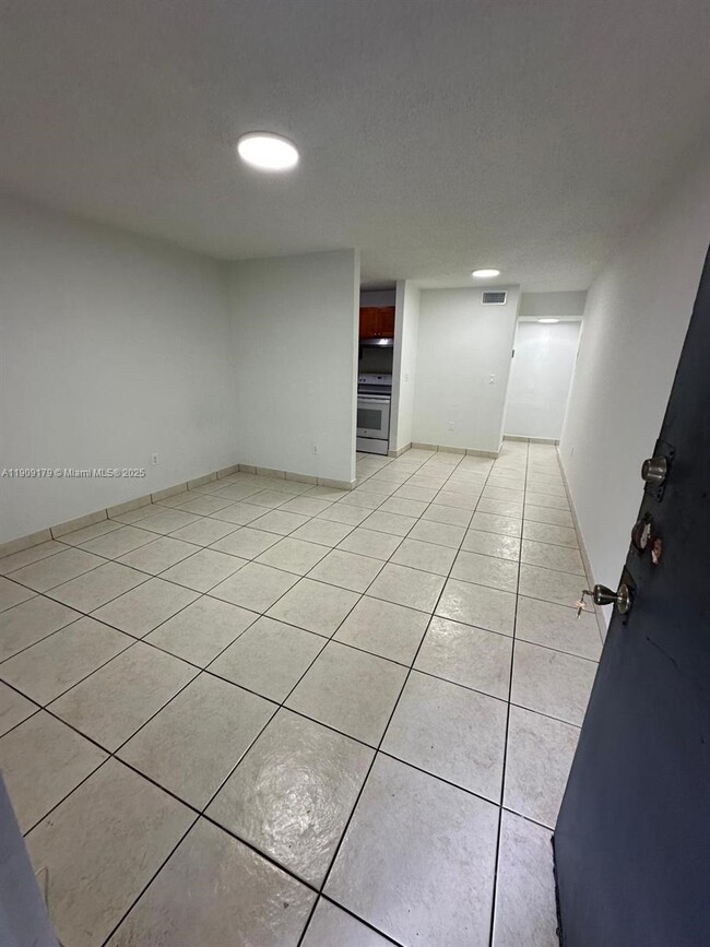 Primary Photo - 431 E 28th St