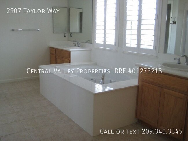 Building Photo - 2907 Taylor Way