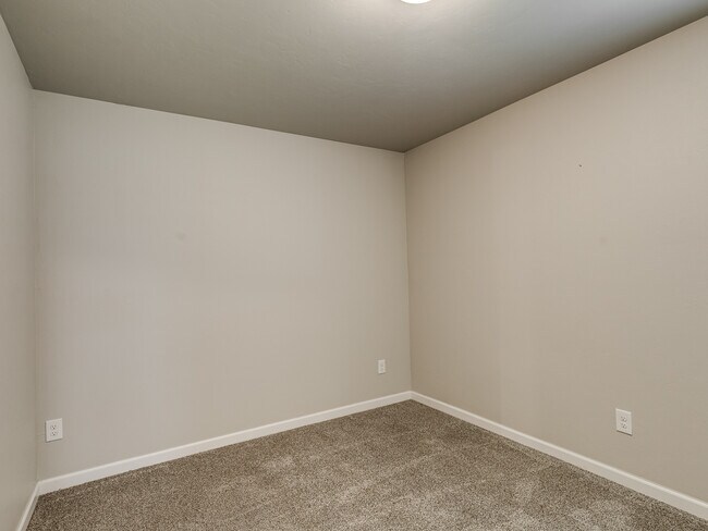 Building Photo - 4505 Black Mesa Ln