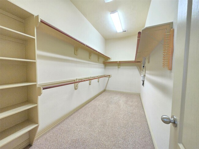 Building Photo - 24923 Florina Ranch Dr