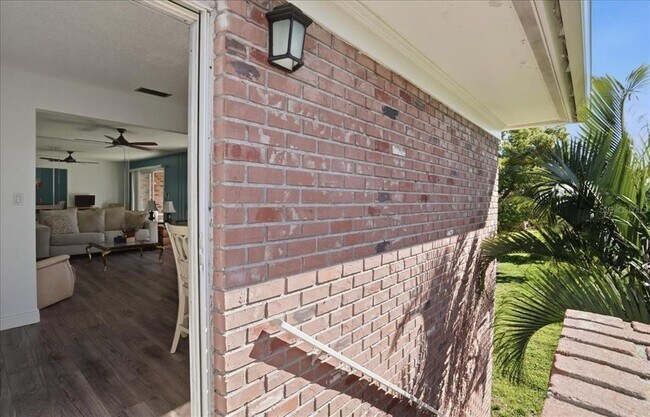 Building Photo - 3580 38th Ave S