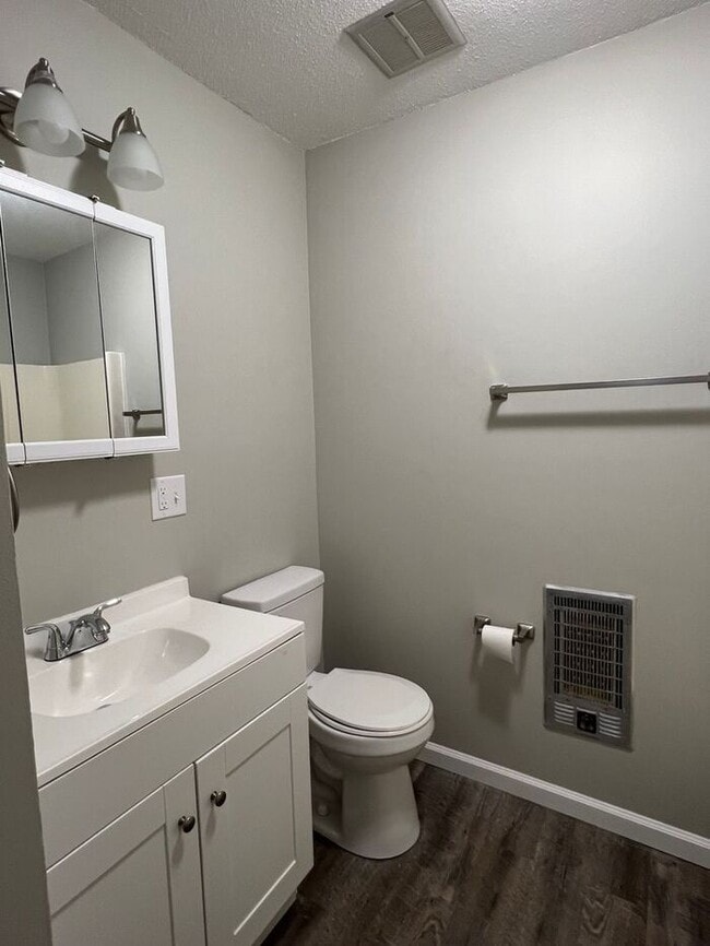 Building Photo - 2nd floor 1 bedroom apartment in Niles