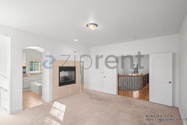 Building Photo - 207 Barcelona Dr