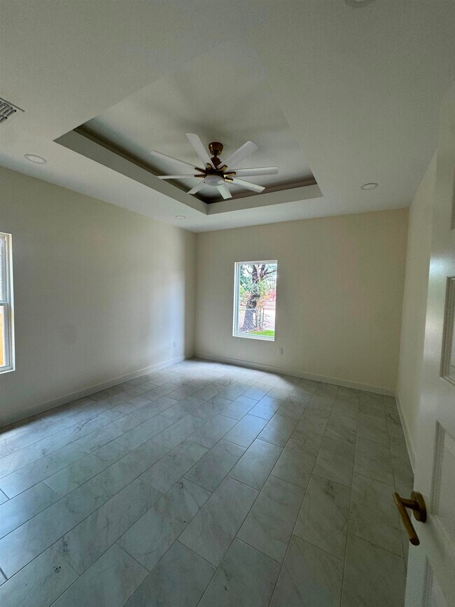 Building Photo - 3504 San Agustin Ave
