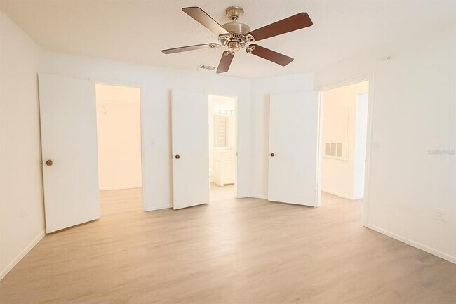 Building Photo - 974 Leeward Pl