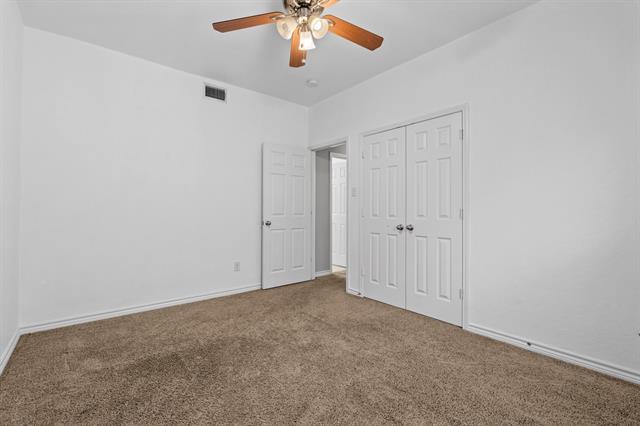 Building Photo - 8613 Vista Royale Dr