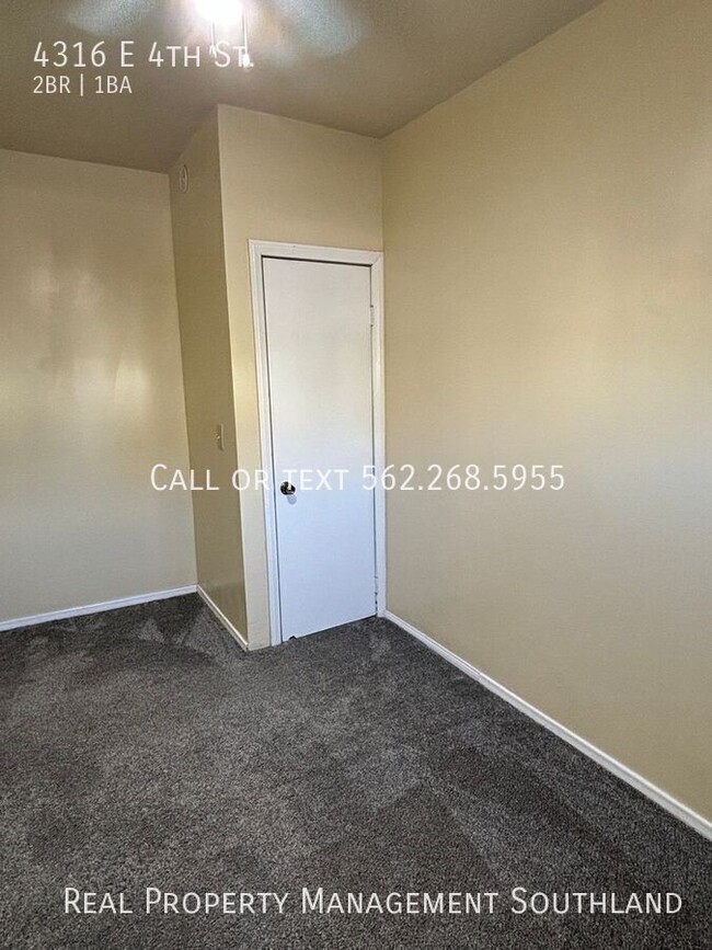 Building Photo - 2 Bedroom 1 Bath with Garage Space - Avail...