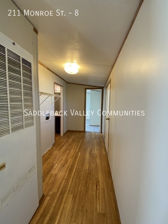 Building Photo - 211 Monroe St