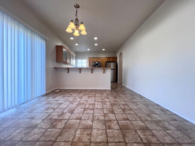 Building Photo - 5193 Toscana Ave N