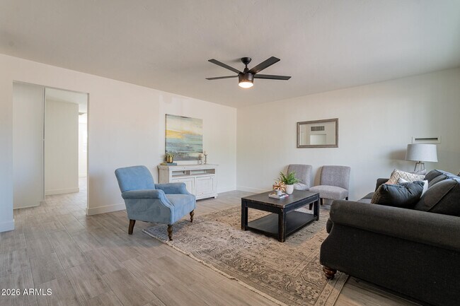 Building Photo - 1800 S Shafer Dr