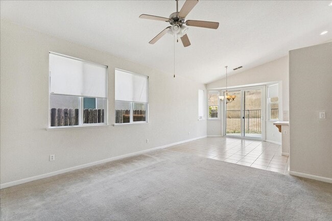 Building Photo - 312 Lone Spur Dr