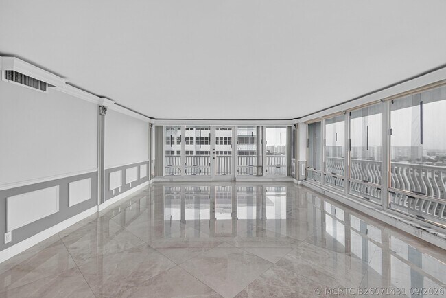 Building Photo - 4020 Galt Ocean Dr