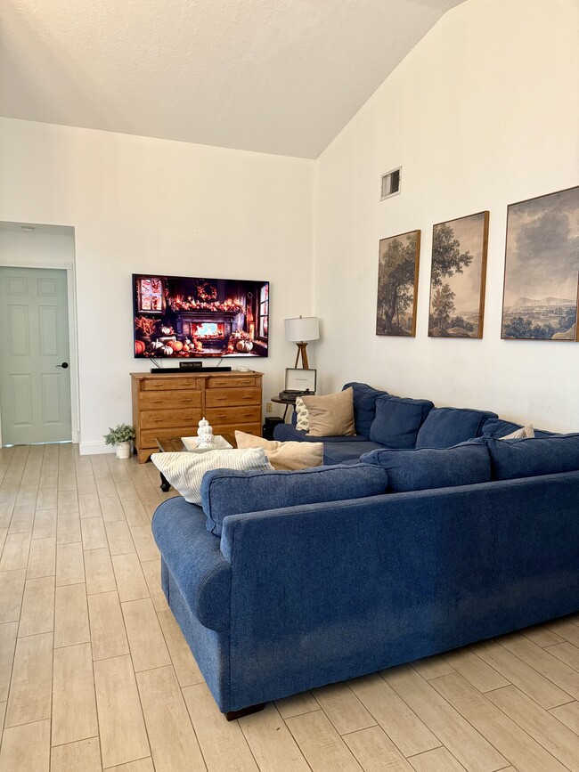 Building Photo - 14415 SW 142nd Ct