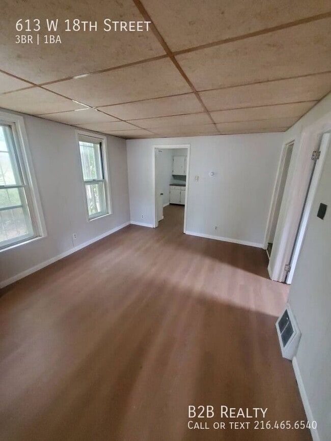 Building Photo - 613 W 18th St