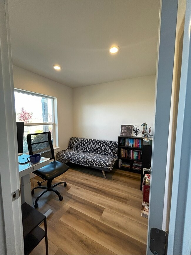 Building Photo - 51772 Mountain Pne St