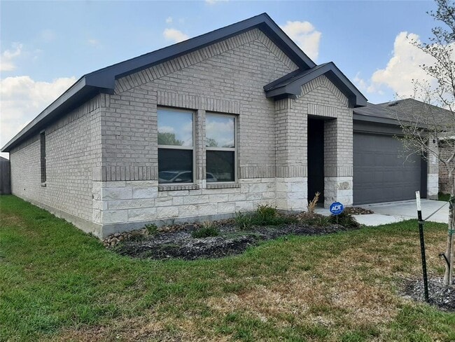 Building Photo - 20150 Zwolle Dr