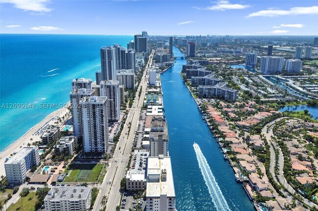 Building Photo - 1600 S Ocean Dr