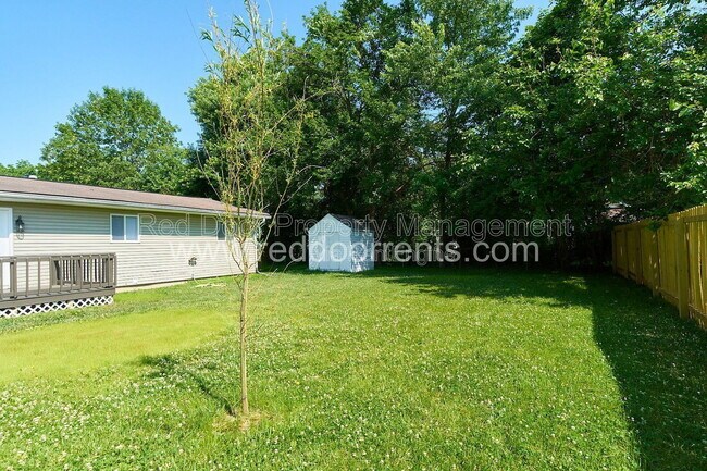 Building Photo - 5422 Greenfield Ave