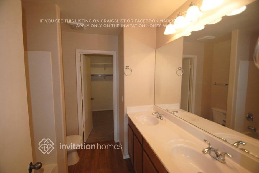 Building Photo - 37611 N Dena Dr