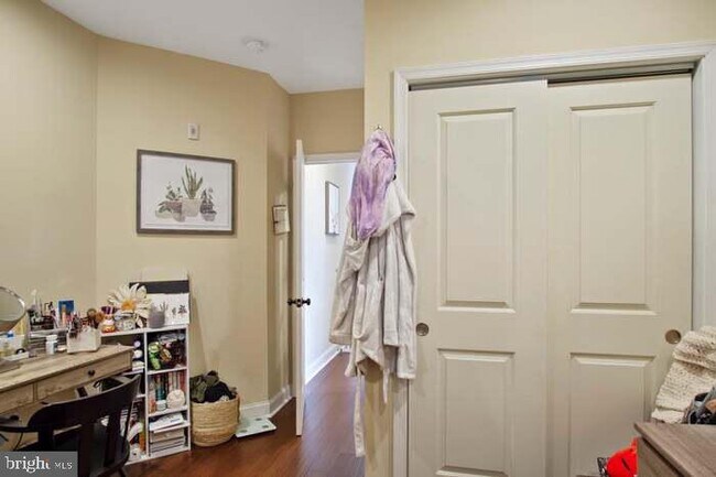 Building Photo - 316 Salaignac St