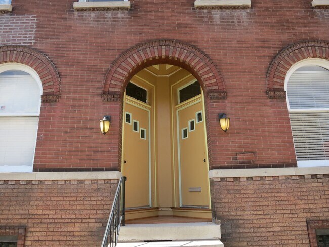 Building Photo - 2827-2829 Indiana Ave