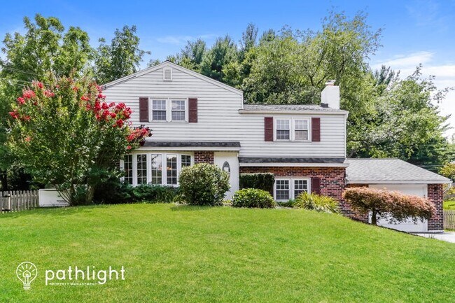 Primary Photo - 1526 Telegraph Rd