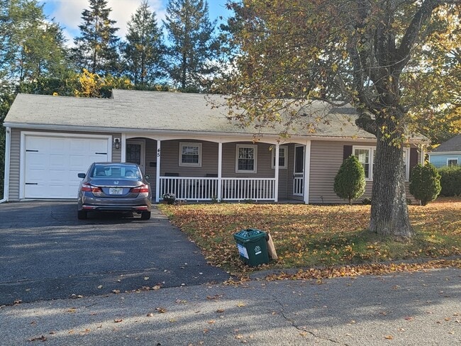 Primary Photo - 45 Pocasset Ave