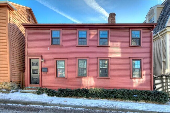 Building Photo - 37 William St