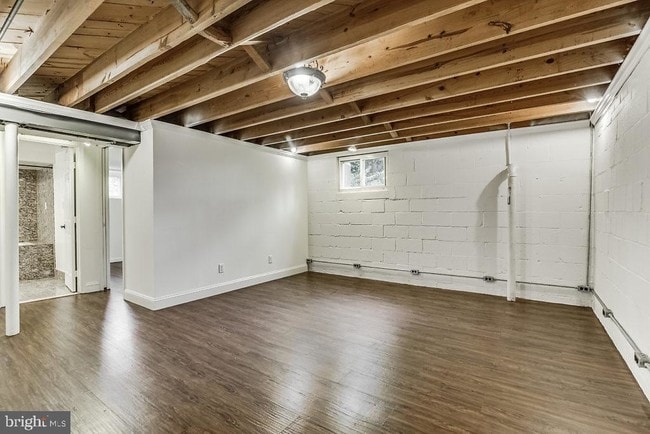 Building Photo - 6306 Yellowstone Dr