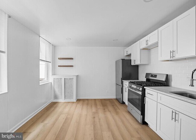 Building Photo - 1225 Spruce St