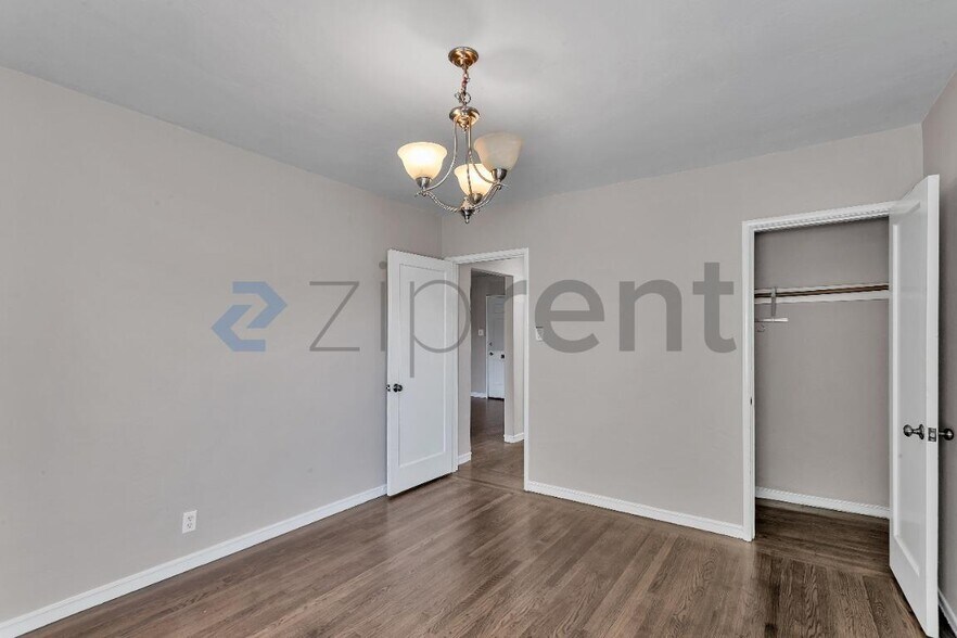 Building Photo - Unit N/A