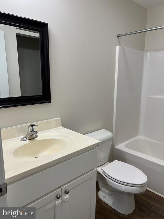 Building Photo - 189 Neptune Wy