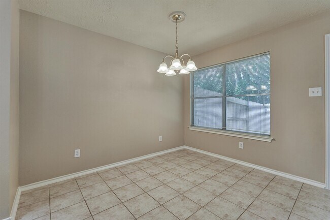 Building Photo - 231 Blushwood Pl