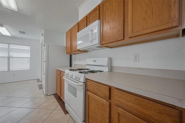 Building Photo - 6814 Shallow River Ct