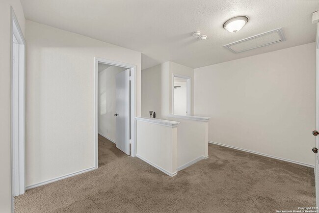 Building Photo - 9711 Diamond Cliff Dr