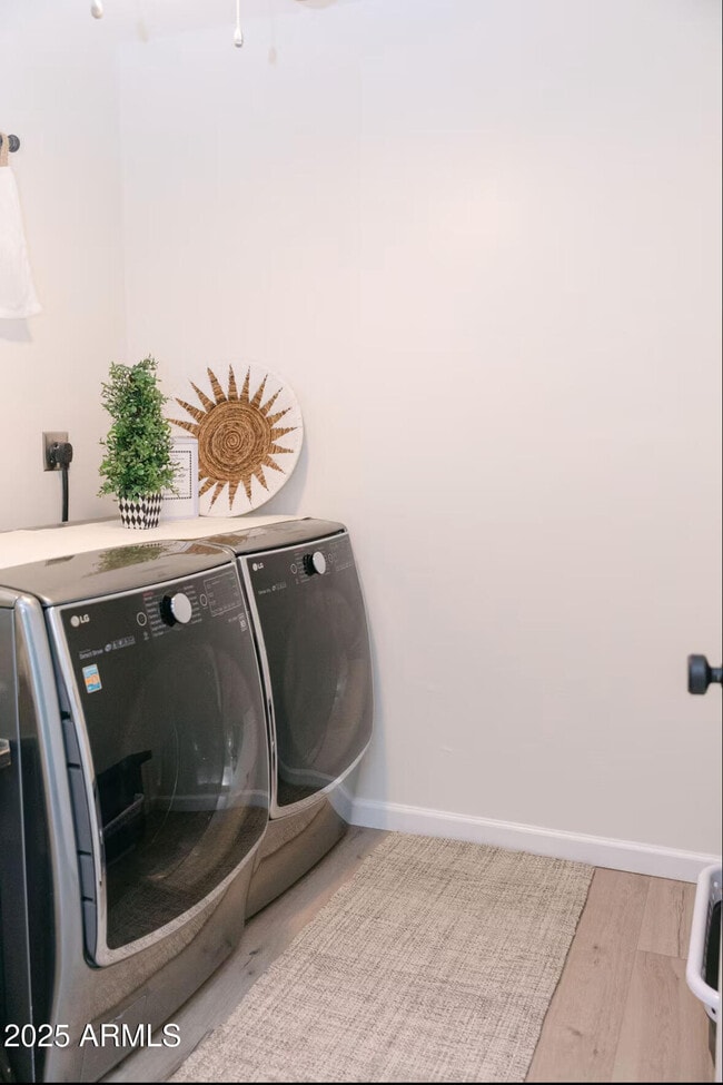 Building Photo - 7715 E Avalon Dr