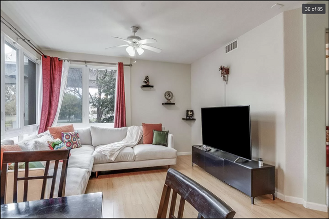 Living room - 1101 S Main St
