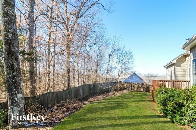 Building Photo - 2750 Chestnut Ridge Dr