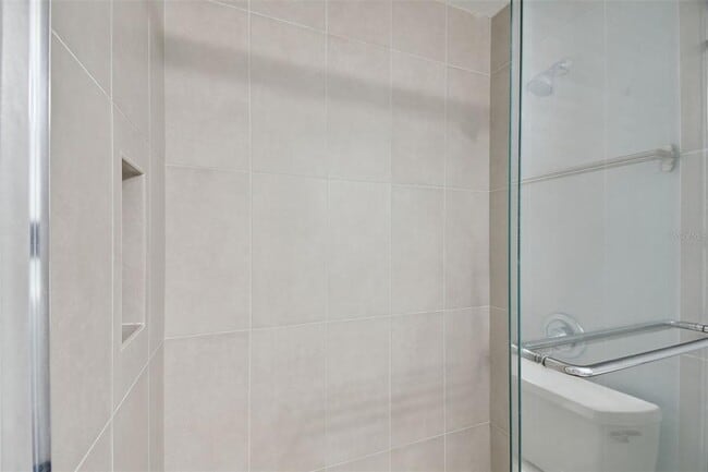 Building Photo - 9481 Highland Oak Dr