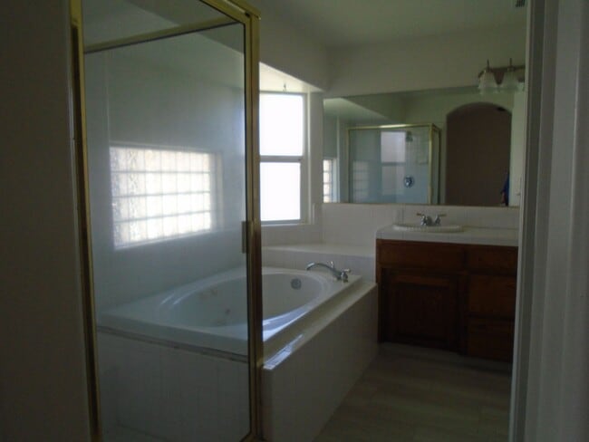 Building Photo - NW-COOL POOL & CUSTOM UPGRADES GALORE !!!