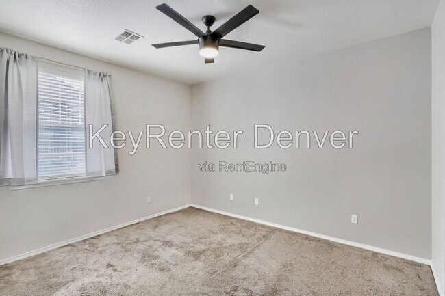 Building Photo - 15455 Canyon Rim Dr