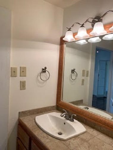 Building Photo - 8453 County Farm Rd