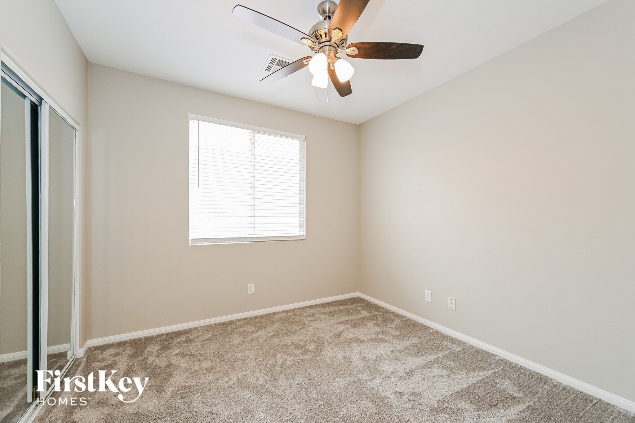 Building Photo - 8649 Green Ridge Ave